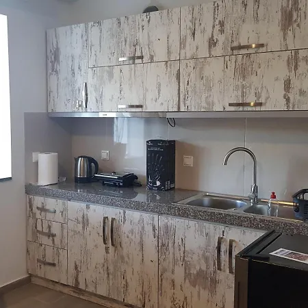 Ola Kala And Apartment *
