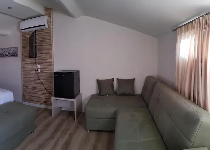 Ola Kala And Vlikhón