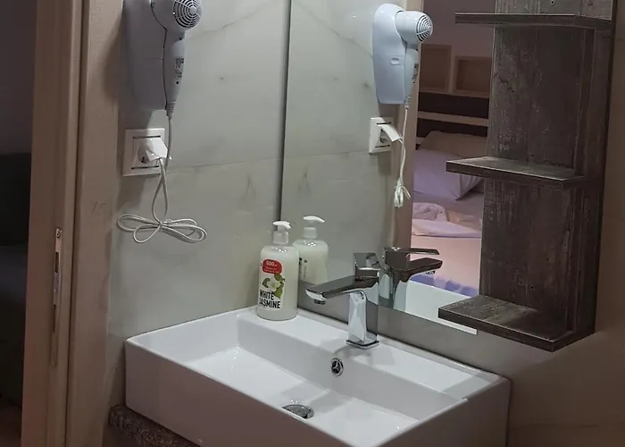 Ola Kala And Apartment